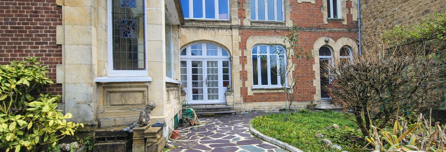 Maison 10 Pièces 250 m² à vendre à Charleville-Mézières (08000)