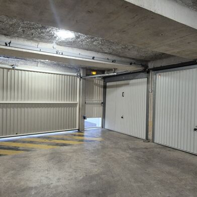Garage  46000 €