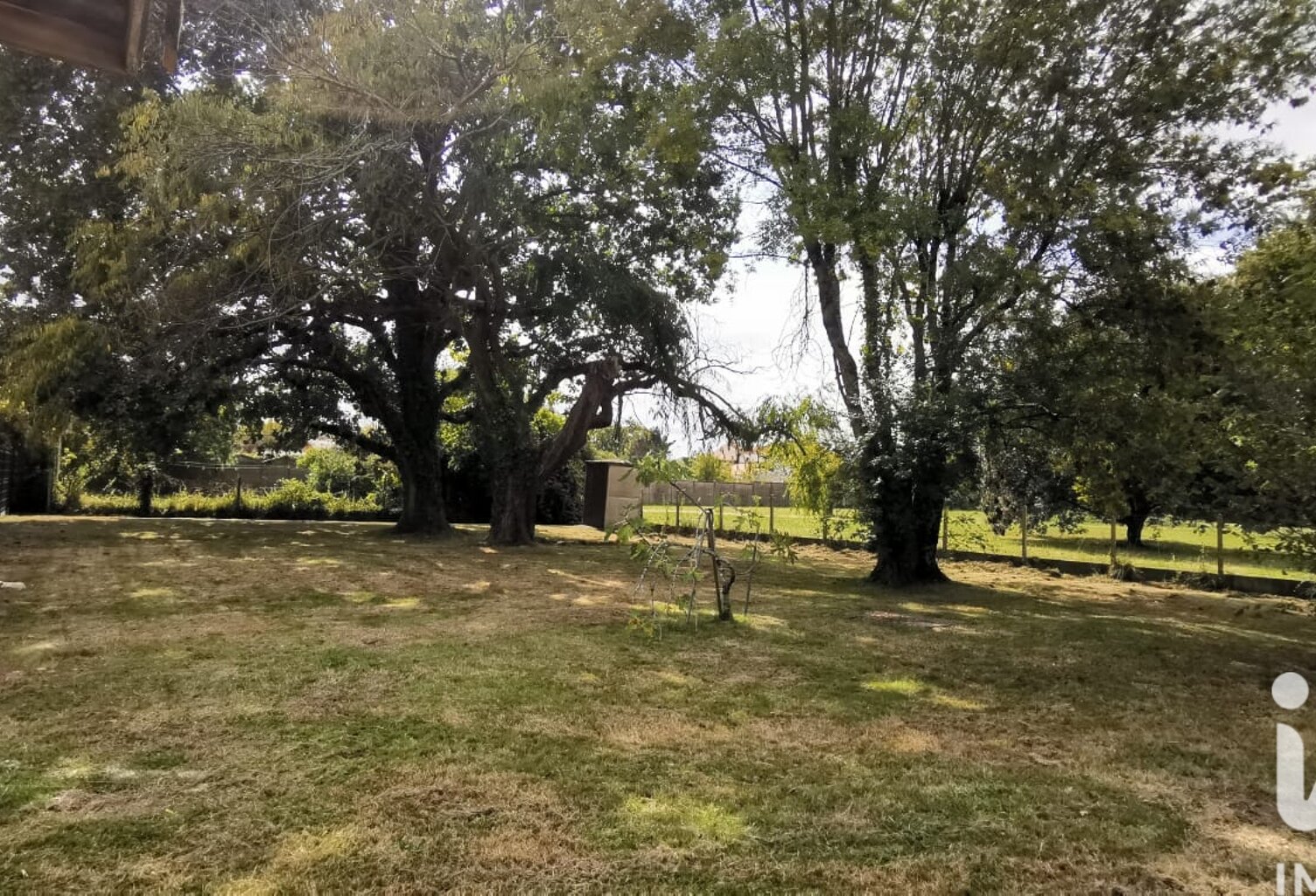 Vente Terrain à bâtir 1 047 m&sup2; — photo 1