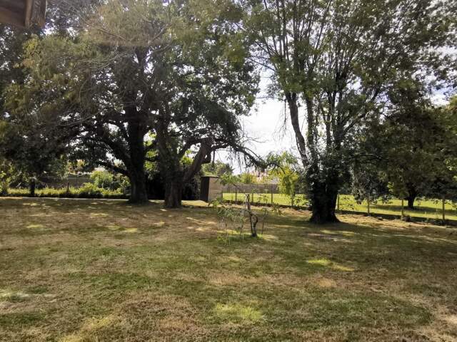 Vente Terrain à bâtir 1 047 m&sup2; — photo du bien