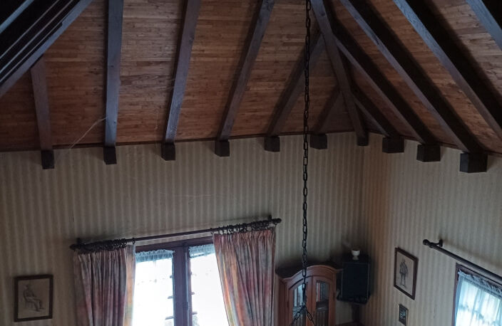 Venez découvrir cette agréable maison à rénover dans un quartier calme et proche des commerces — photo 3
