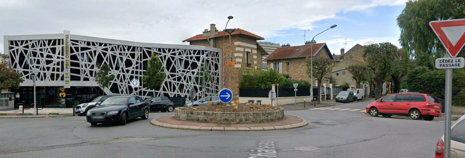 Garage  125 m² à vendre à Créteil (94000)