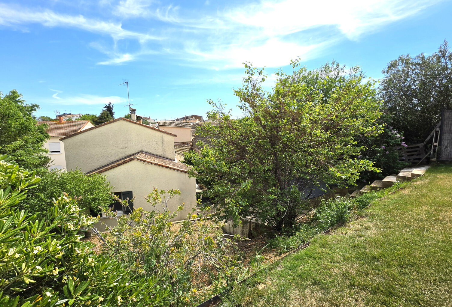 Maison 6 pièces environ 135 m2 Terrain 899m2 — photo 1