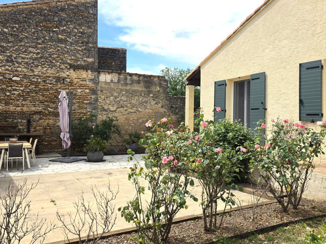 Maison 6 pièces environ 135 m2 Terrain 899m2 — photo du bien