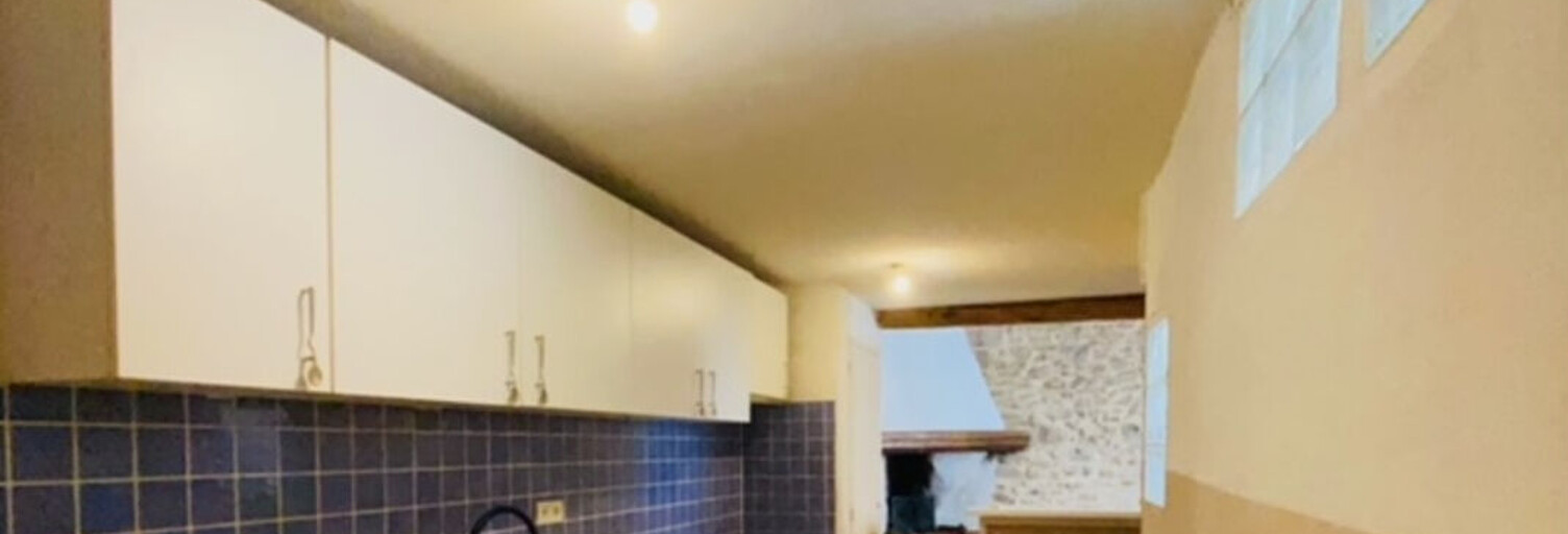 Maison 5 Pièces 99 m² à louer à Saint-Chamas (13250)