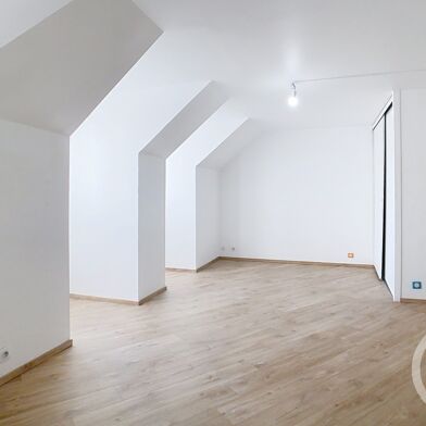 Appartement 2 pièces 946 €