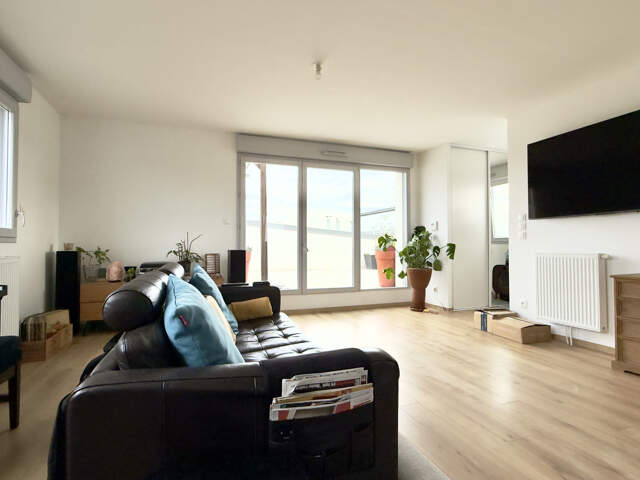 Appartement type 5 en duplex - terrasse et stationnements — photo du bien