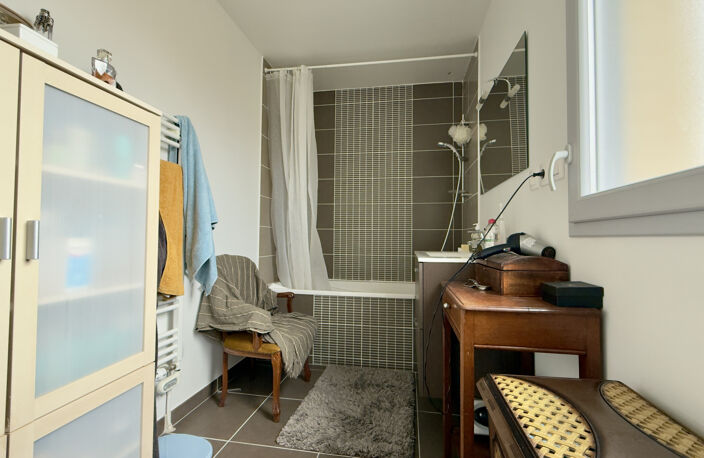 Appartement type 5 en duplex - terrasse et stationnements — photo 3