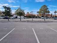 VENTE - ST CYPRIEN PORT 66750 - PLUSIEURS PLACES DE PARKING SECU — photo 2