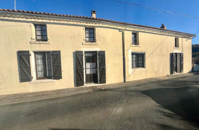 LE GUE DE VELLUIRE (85770) AU CALME ABSOLU MAISON EN PIERRES AVEC GRANGES ET DEPENDANCES SUR 4500M² — photo du bien