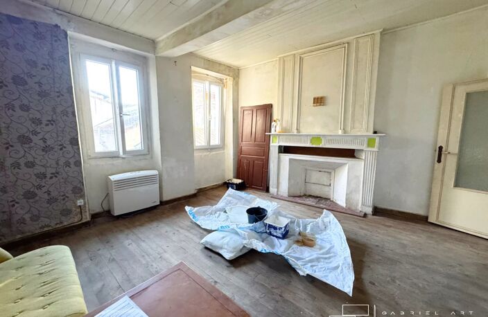 MARION — photo 2