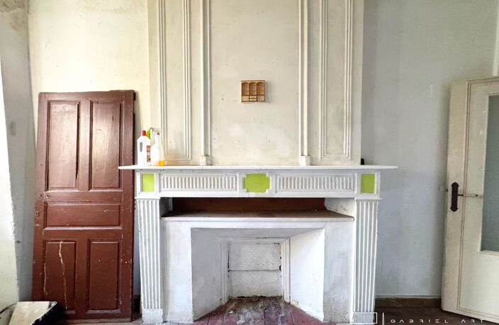 MARION — photo 4