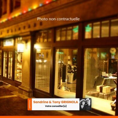 Immeuble  588000 €