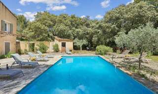 Maison 12 Pièces 256 m² à vendre à Gordes (84220)