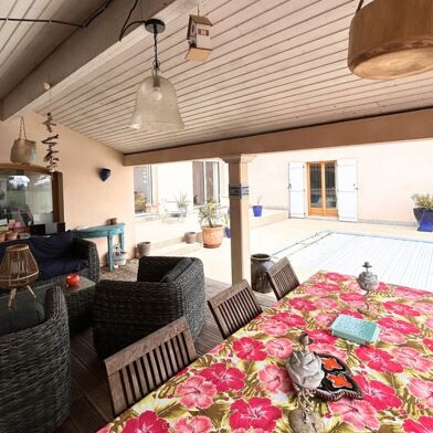 Maison 5 pièces 699000 €