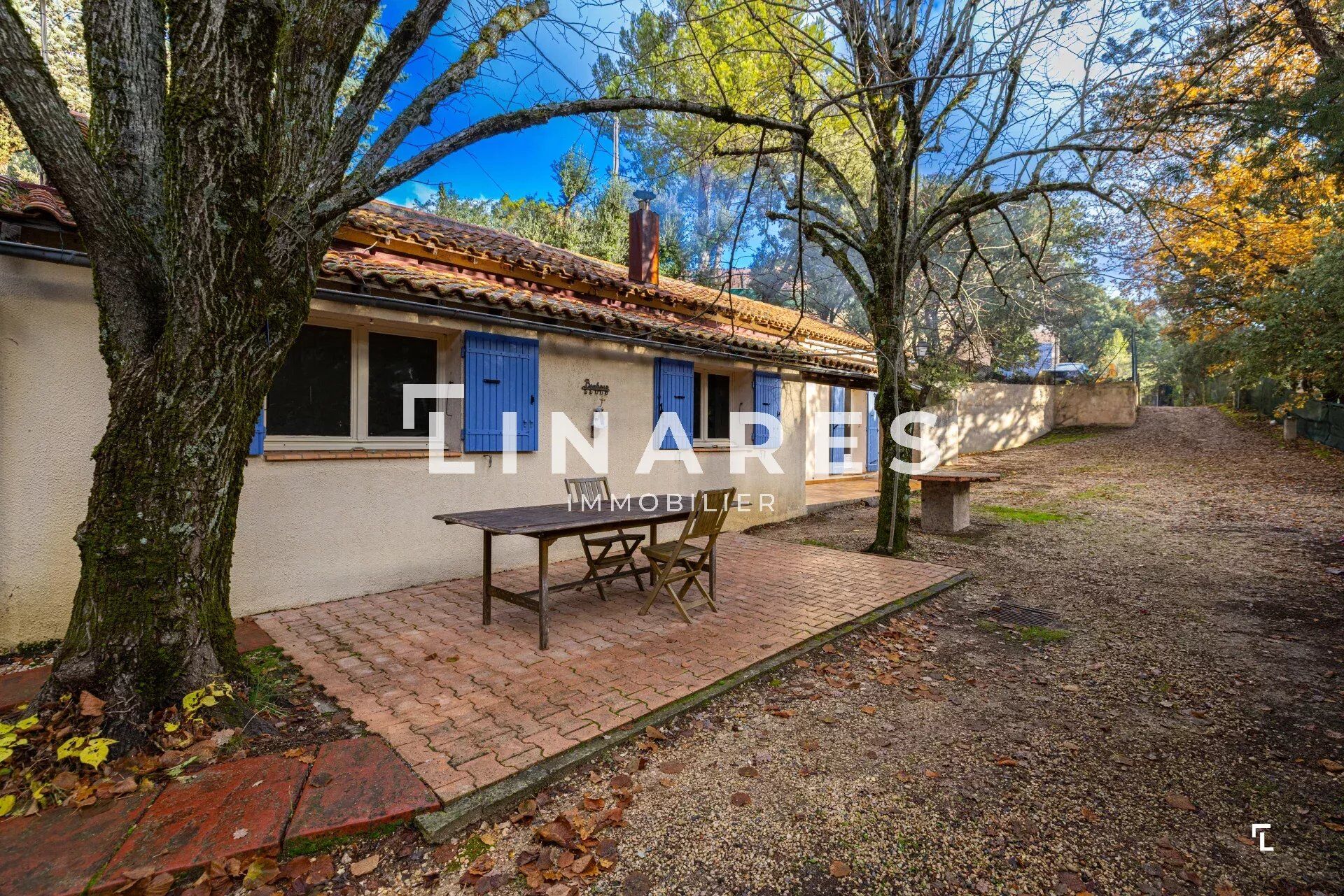 Villa / Maison  T5 à vendre Aix-en-Provence 13100