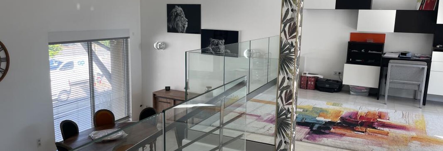 Maison 7 Pièces 212 m² à vendre à Dasle (25230)