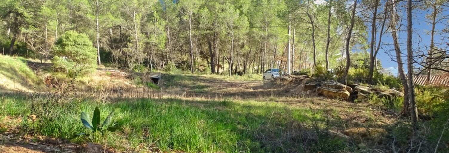 Terrain  1668 m² à vendre à Pourrières (83910)
