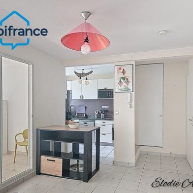 Appartement 3 pièces 880 €