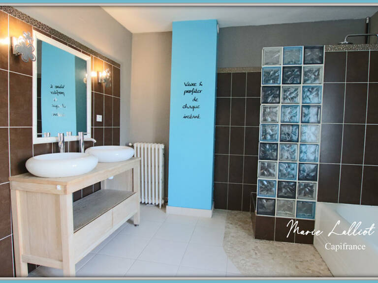Dpt Loiret (45), à vendre coeur de ville PUISEAUX, 191m², 5 chambres, cour, pierres, poutres, tomettes — photo 1