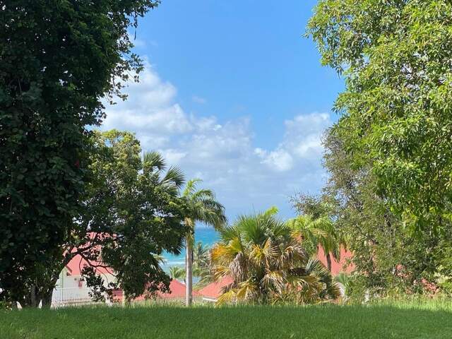 A VENDRE - ENSEMBLE RARE DE 2 STUDIOS COMMUNICANTS – BORD DE MER SAINTE ANNE — photo du bien
