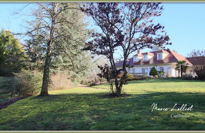 Maison à vendre 12 pièces, Grand séjour, 6 chambres, Terrain de Tennis, Bois, Cours d'eau — photo 2