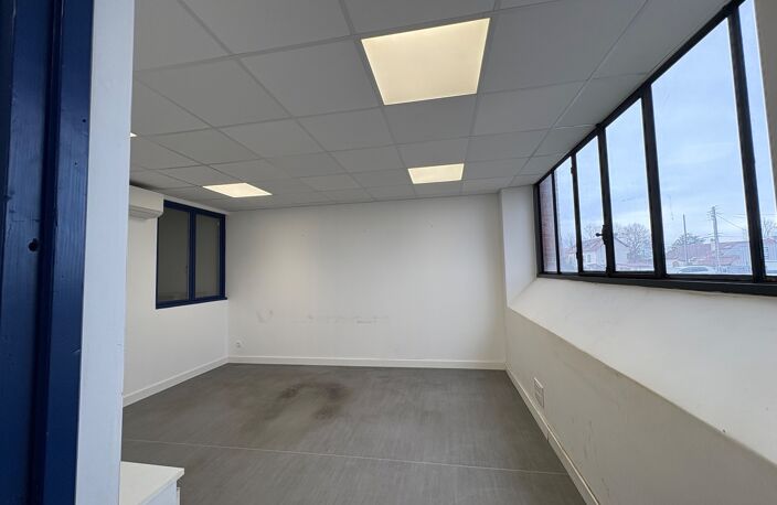 Local/bureau à louer TARBES (65) — photo 5