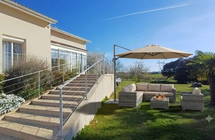 Grande maison à vendre 5 pièces FOUQUEBRUNE (16) + dépendances sur terrain d'env 6800 m2 — photo 3