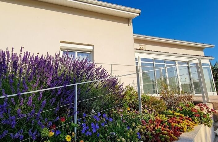 Grande maison à vendre 5 pièces FOUQUEBRUNE (16) + dépendances sur terrain d'env 6800 m2 — photo 4