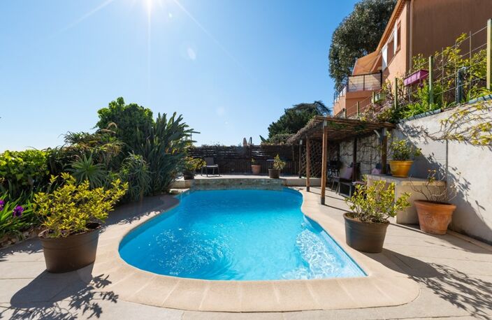 Appartement bas de villa  à vendre 4 pièces VILLEFRANCHE SUR MER (06)vue exceptionnelle piscine privée jardin terrasse garage — photo 4
