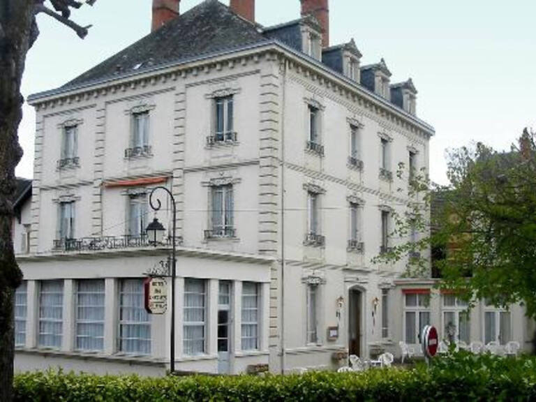 À Vendre – Hôtel** Restaurant – Bourbon-l’Archambault (03160) — photo 1