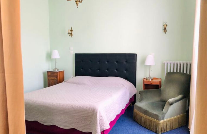 À Vendre – Hôtel** Restaurant – Bourbon-l’Archambault (03160) — photo 3