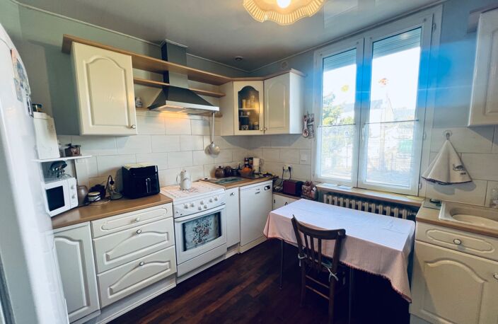 Maison vie de plain-pied 75m², 2 chambres, jardin et dépendances — photo 4