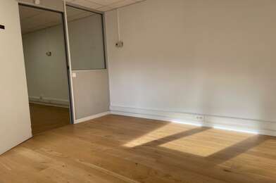 Bureau 6 pièces 397500 €