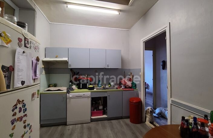 Dpt Charente Maritime (17), à vendre SAINT JEAN D'ANGELY maison P6 loué commerce, habitation et jardin — photo 4