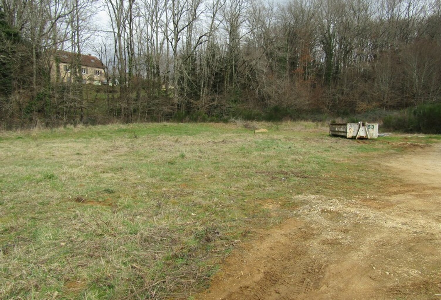 Local commercial refait à neuf de 465m² — photo 1