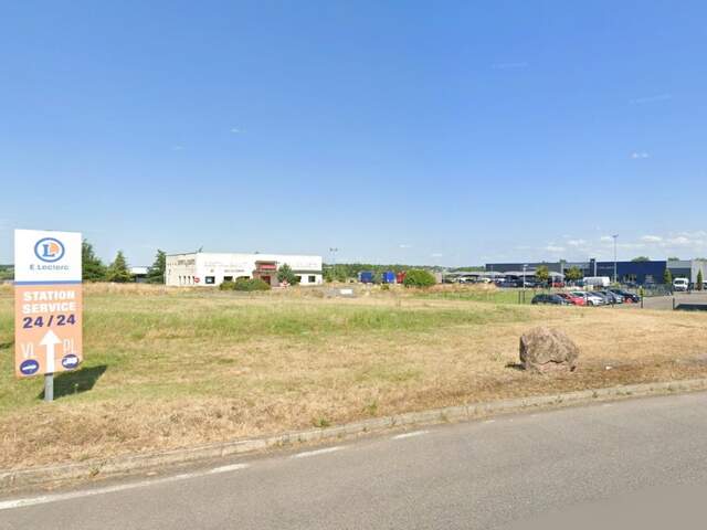 À vendre – Local commercial à usage de restaurant 640 m2– Emplacement n°1 – Vitry-en-Charollais (71) — photo du bien