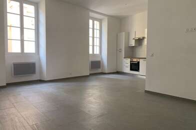 Appartement 3 pièces 900 €