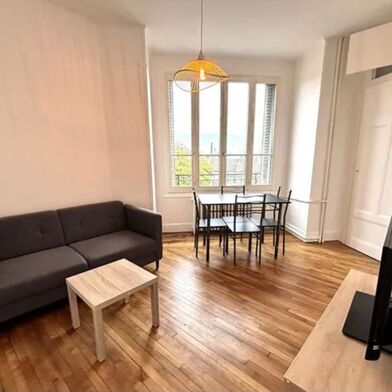 Appartement 4 pièces 950 €