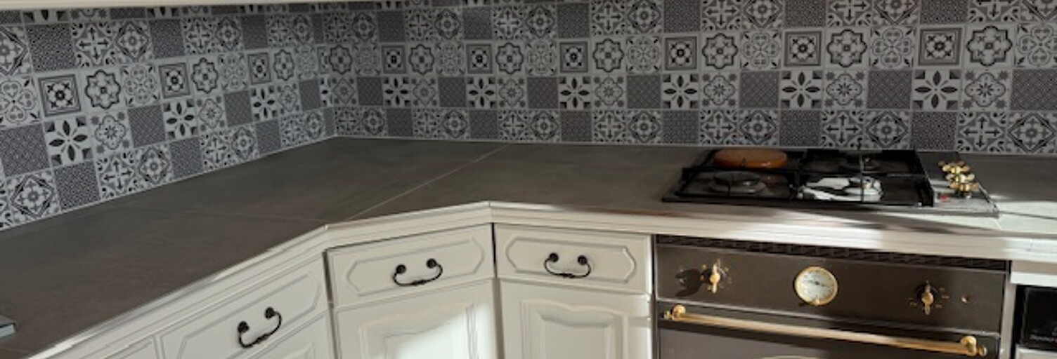 Maison 6 Pièces 163 m² à louer à Charmes-sur-Rhône (07800)