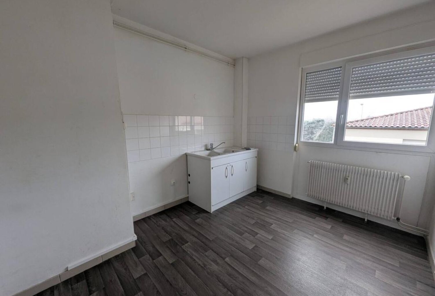 Location - Appartement T4 - 87m2 - Saint-Avold — photo 1