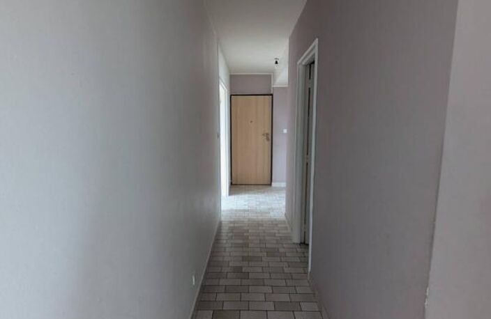 Location - Appartement T4 - 87m2 - Saint-Avold — photo 5