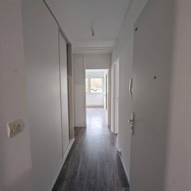 Appartement 3 pièces 378 €