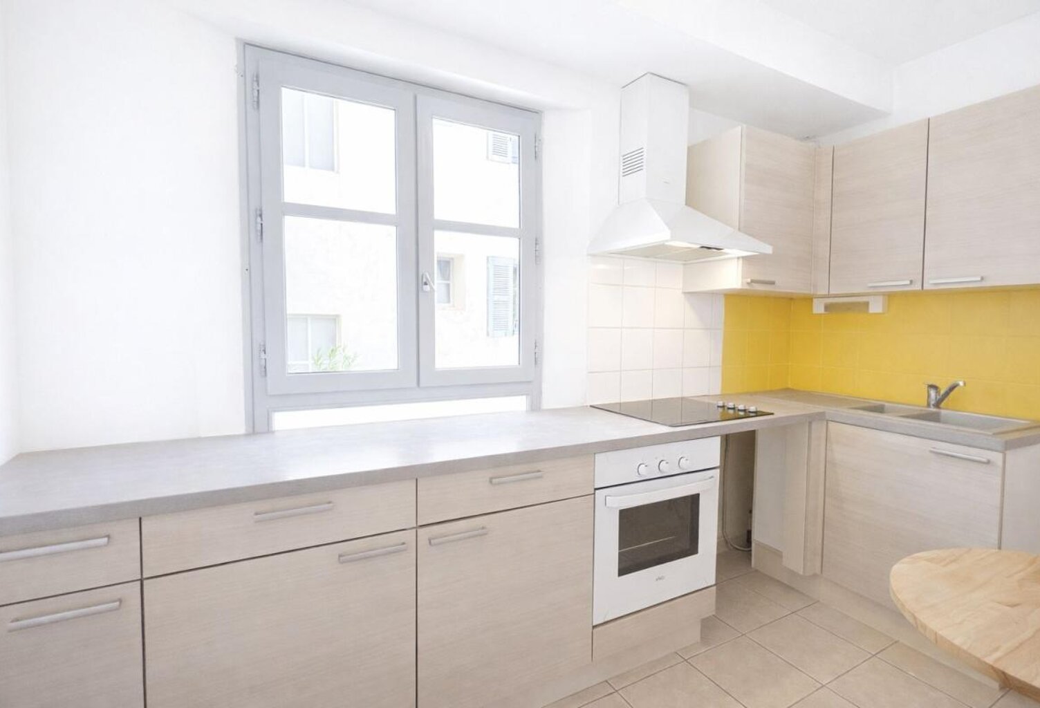 Appartement à vendre Villeneuve-lès-Avignon 2 pièces 58 m², cave — photo 1