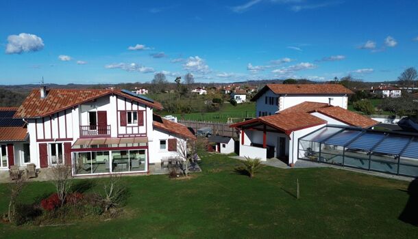 Villa / Maison 9 pièces  à vendre Larressore 64480