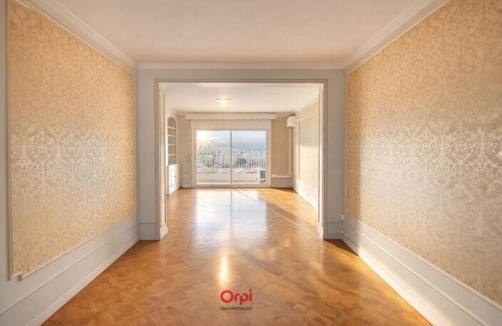 APPARTEMENT T4 100M2 LUMINEUX VUE MER TERRASSE GARAGE CAVE CABOT 13009 — photo 4