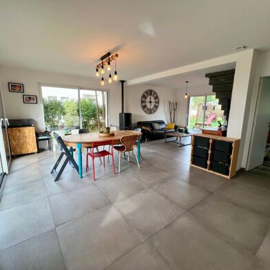 Maison 5 pièces 414750 €