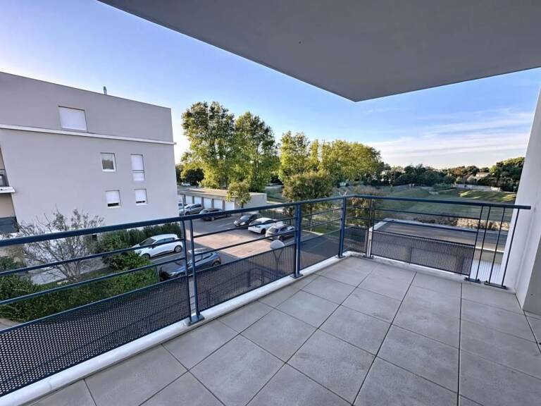 A VENDRE Appartement VENDU LOUE T3 ASCENSEUR PARKING GARAGE — photo 1