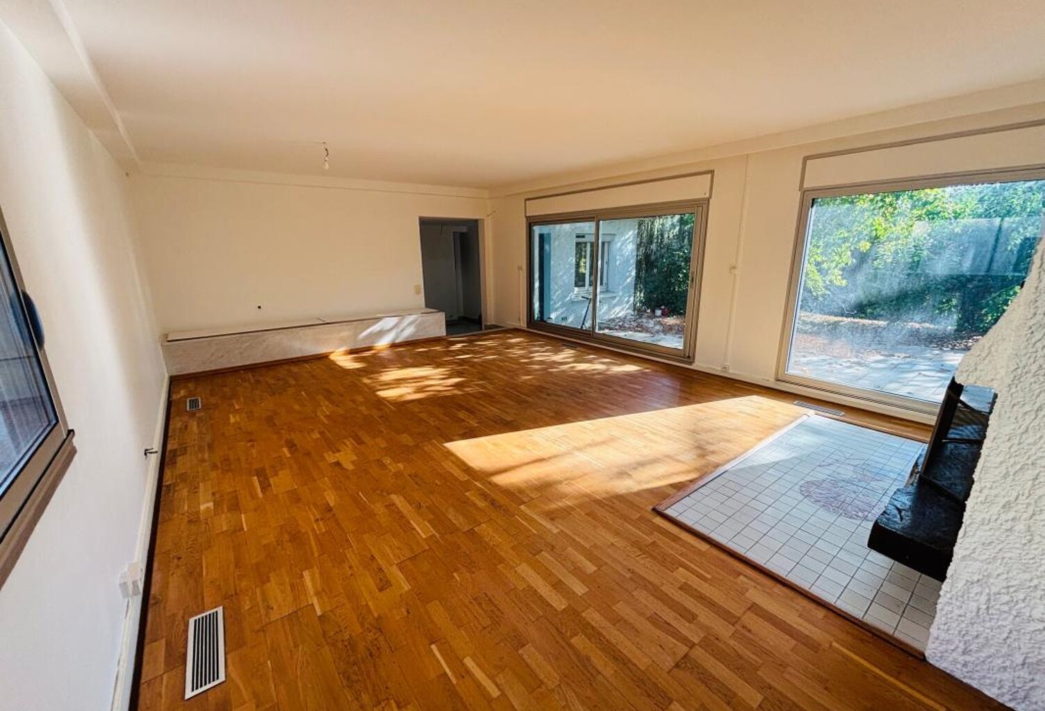 Maison familiale de 240 m² sur 750 m² de terrain – Secteur Pasteur à Vénissieux — photo 1