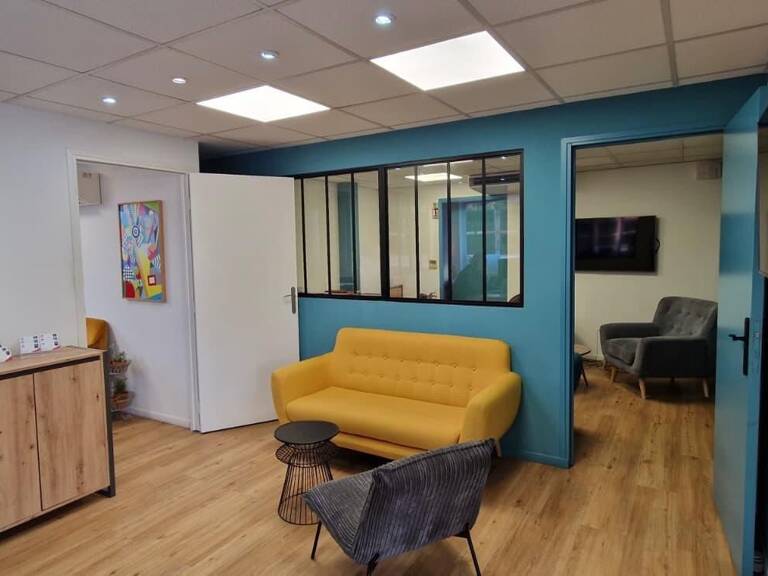 Bien Commercial À Louer — photo 1
